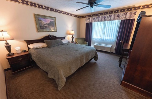 Cedarville Hotel | Hearthstone Inn & Suites