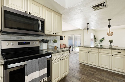 North Mountain House | Heated Pool and centrally located to every in Phoenix! 3br/2ba resort style home