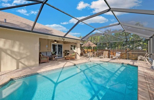 Mariner House | Heated saltwater pool, newly furnished - Villa Tropical Paradise.