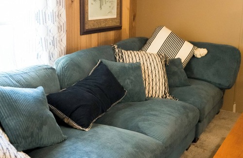 Cache House | Hickory Hideaway - 4 Bedroom/2 Bath in quiet country setting