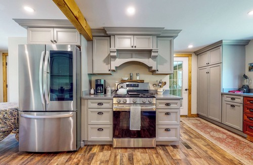 Roxbury House | Hike, Fish, Ski! 'Coos Canyon Lodge' in Maine