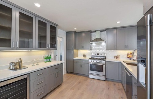 Daly City House | Hilltop Beauty with Breathtaking San Francisco View