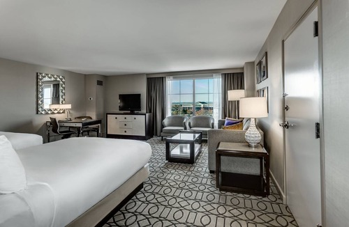 Easton Hotel | Hilton Columbus at Easton