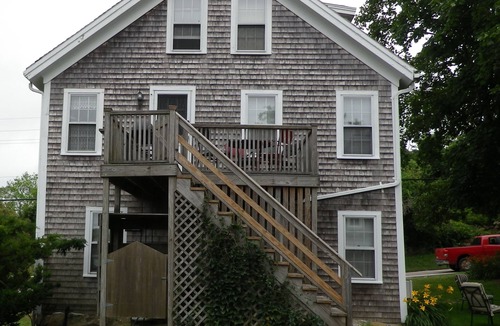 Block Island Apartment | Historic 2 Bedroom sleeps 6 Tastefully Decorated, ~AC~Apartment
