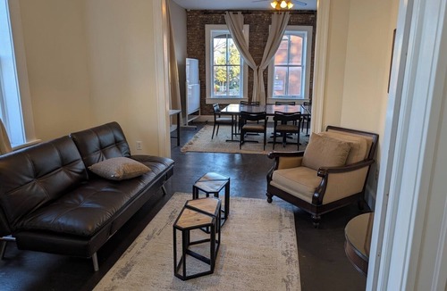 The Gate Condo | Historic Benton Park Retreat - Walk to Dining, Breweries & Entertainment