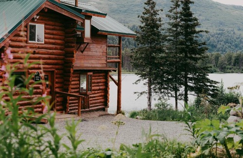 Chase Ski Chalet | Historic Chulitna River Lodge