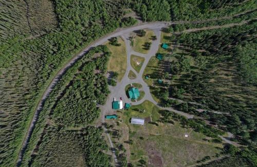 Mentasta Lake House | Historic Cozy Off-Grid Cabin with Creekside Steam Sauna near Log Cabin Creek, Tok, Alaska