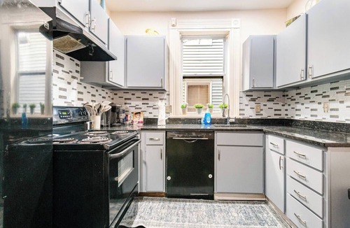 German Village House | Historic German Village Cottage - Perfect Downtown Location - Highly Walkable!