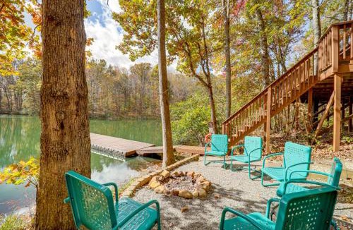 Carbon Hill House | Hocking Hills Lake Gem w/Hot Tub, Dock, 100 Acres