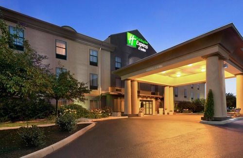 Marysville Hotel | Holiday Inn Express Hotel and Suites Marysville, an IHG Hotel