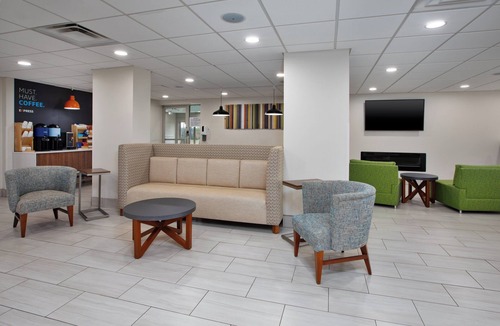 Sunbury Hotel | Holiday Inn Express Hotel & Suites Sunbury - Columbus Area by IHG
