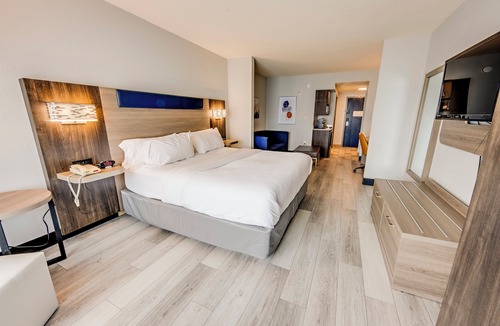 Columbus Hotel | Holiday Inn Express Hotel & Suites Columbus Univ Area - Osu by IHG