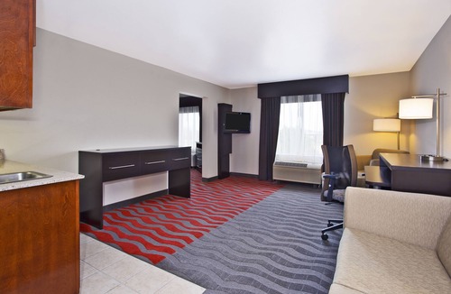 Groveport Hotel | Holiday Inn Express Hotel & Suites Columbus-Groveport by IHG