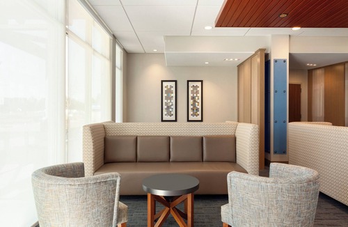 Hayward Hotel | Holiday Inn Express & Suites Hayward - Castro Valley by IHG