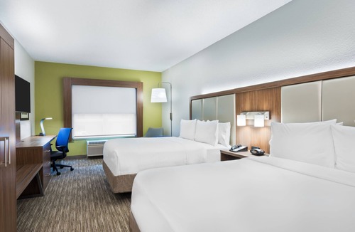 Summit Station Hotel | Holiday Inn Express & Suites Columbus Airport East by IHG