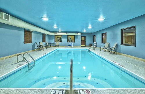 Marysville Hotel | Holiday Inn Express Hotel and Suites Marysville, an IHG Hotel
