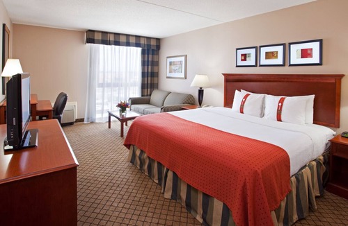 Roselawn Finance Hotel | Holiday Inn Hotel & Suites Cincinnati - Eastgate by IHG