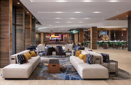 Hilltop Hotel | Hollywood Casino & Hotel Columbus