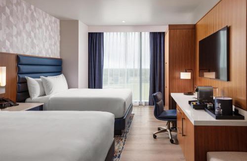 Hilltop Hotel | Hollywood Casino & Hotel Columbus