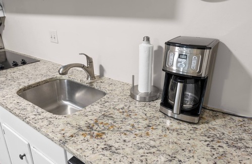 Summit Station House | Home to Unwind. 3-bedroom house in pleasant Columbus near to OSU and downtown.