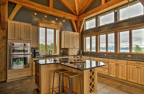 Kachemak House | Home w/Kachemak Bay View - 5 Miles to Downtown!
