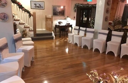 Onanole Bed & Breakfast | Honeycomb Bed & Breakfast
