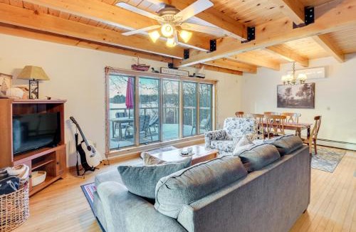 Saint Albans House | Hot Tub & Boat Dock: Waterfront Maine Retreat!