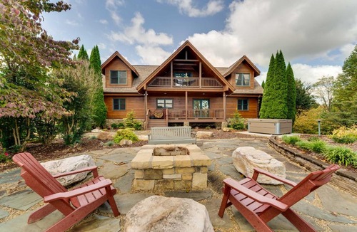Vein Mountain House | Hot Tub, Game Room! Group-Friendly Nebo Cabin