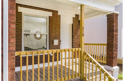 Near East Columbus House | Housepitality- The Champions Townhouse-5 min to DT