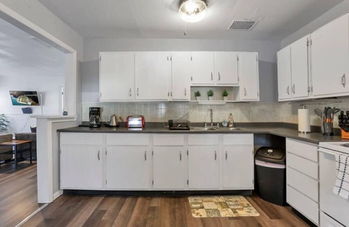 Lincoln Village House | Housepitality - West Side Lodge - 6 BR 2 BA MA