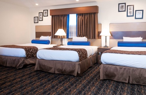 Central Berkeley Hotel | Howard Johnson by Wyndham Berkeley