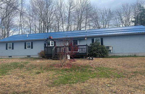 Palmyra House | Hubs Hideaway - a warm inviting 3 bedroom, 2 bath home. Recently renovated!