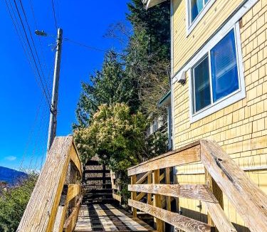 Ketchikan Apartment | Hummingbird downtown water view apartment
