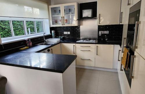 Garforth Apartment | Idyllic Cottage