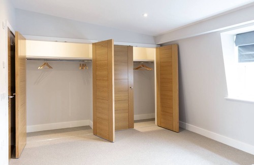 Windsor House | Immaculate Central Windsor Town House