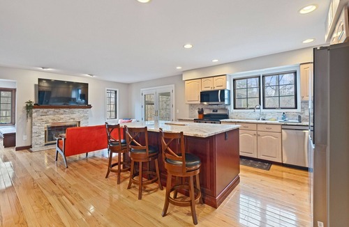 Powell House | Indoor Pool Retreat 5 Min to Zoo Near Golf