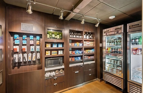 San Ramon Hotel | Indulge in Home Like Comfort! Spacious 1BR Suite, Pet-friendly, Free Parking!