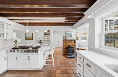 West Hyannisport House | Inwood Seaclusion 118-Cv - Timeless Cape Cod: Classic Coastal Charm with Private Beach