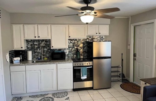 Matlacha House | Island life! Waterfront 1br/1bth w/ dock and kayaks - pet friendly