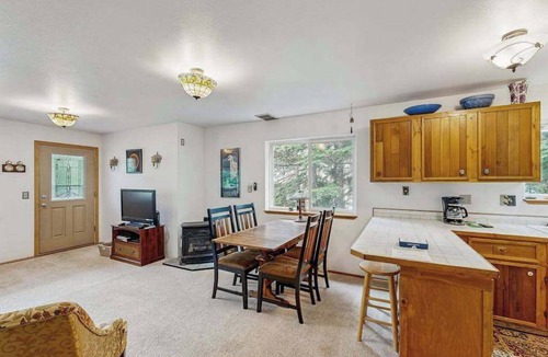 Girdwood Ski Chalet | Jewel Chalet | Quiet Mine Road | Covered Deck