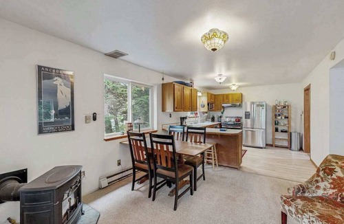 Girdwood Ski Chalet | Jewel Chalet | Quiet Mine Road | Covered Deck