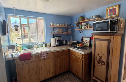 Cortez Cottage | Jill's place is Cozy 2 bedroom cottage on a quiet dead end road, near Cortez.