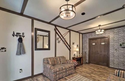 Newland House | Jornets Cabin - Newland home with woodburning fireplace, foosball, fire pit
