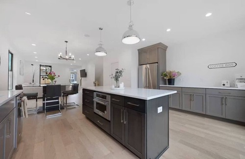 Italian Village Apartment | Jungle House Premier Residences – Downtown Columbus & Short North