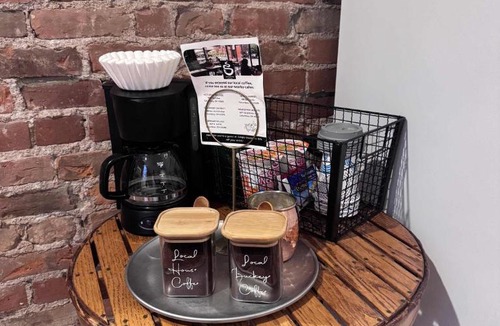 Short North Apartment | Jungle House Studio Suites - Short North & Convention Center