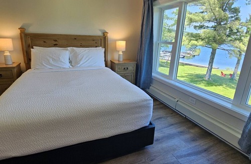 Greenville Junction Hotel | Juniper Motel-Double Queen-RM4-Pet Friendly*ATV Access*Lakefront