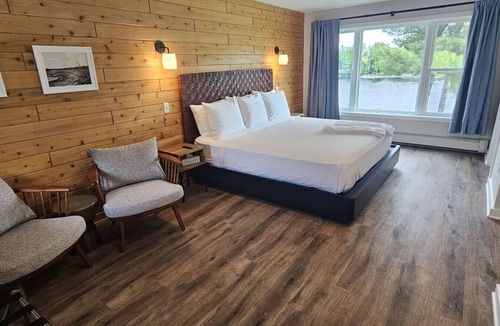 Greenville Junction Hotel | Juniper Motel-King Studio*RM1*Pet Friendly*Lakefront*ATV Access