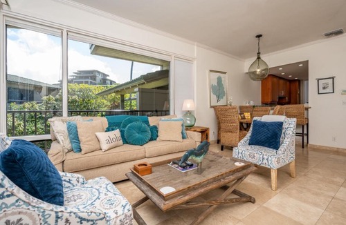 Napili Apartment | Kapalua Bay Villas Large Master Suite 3 Free Cars KBM Resorts Large Master Suite 3 Units 3 Bedrooms KBV ML-3705