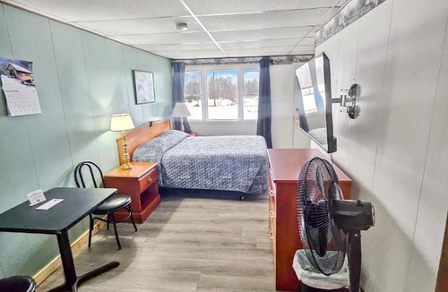 Sherman Station Hotel | Katahdin Valley Motel