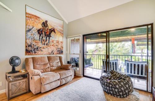 Kaunakakai House | Kaunakakai Vacation Rental w/Pool Access & A/C!